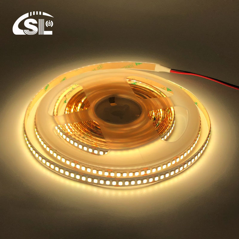Отель DC24V 8 мм 240LEDs 4000K Нейтральный 20W / метр Электроплата SMD 2835 Светодиодный светодиодный светодиод